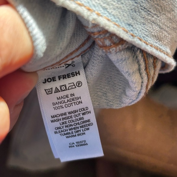 Joe Fresh Women's Classic Light Blue Jean Jacket - Picture 6 of 6